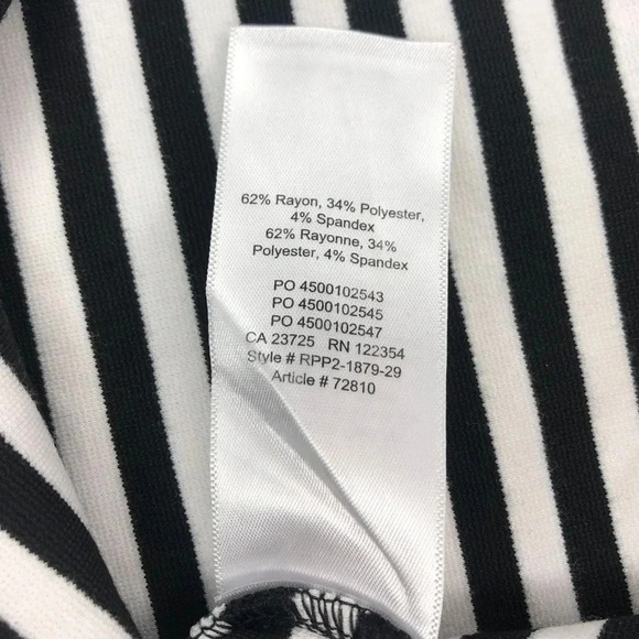 Aritzia Sunday Best Roxboro Striped V-Neck Tank Top | Black & White Size L - Picture 6 of 8